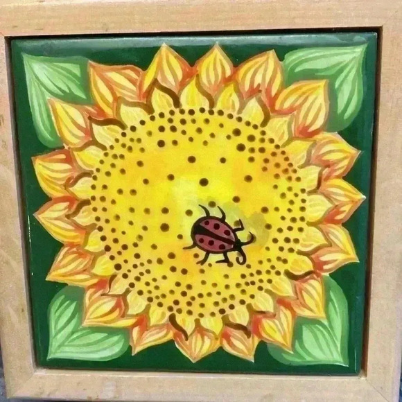Sunflower trinket box with hand  painted tile top - Picture 12 of 16